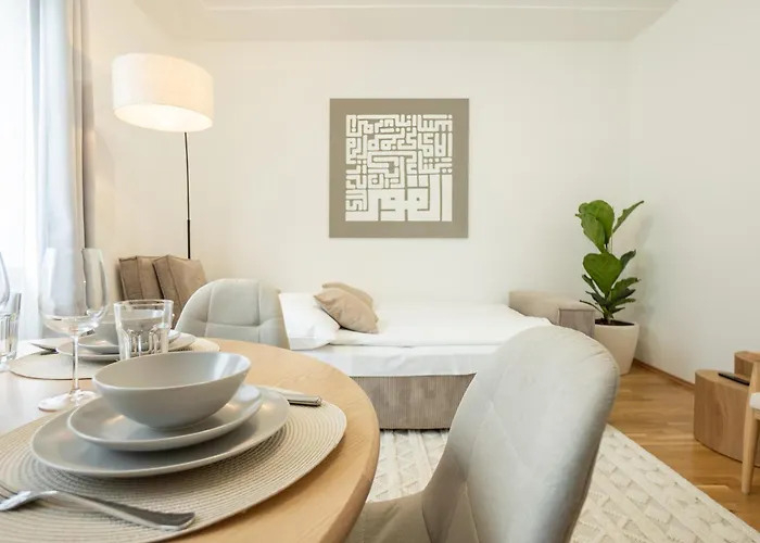 Spacious In Prime Location * Vienna
