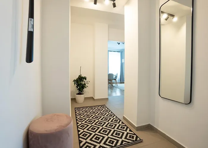 Spacious In Prime Location Appartamento